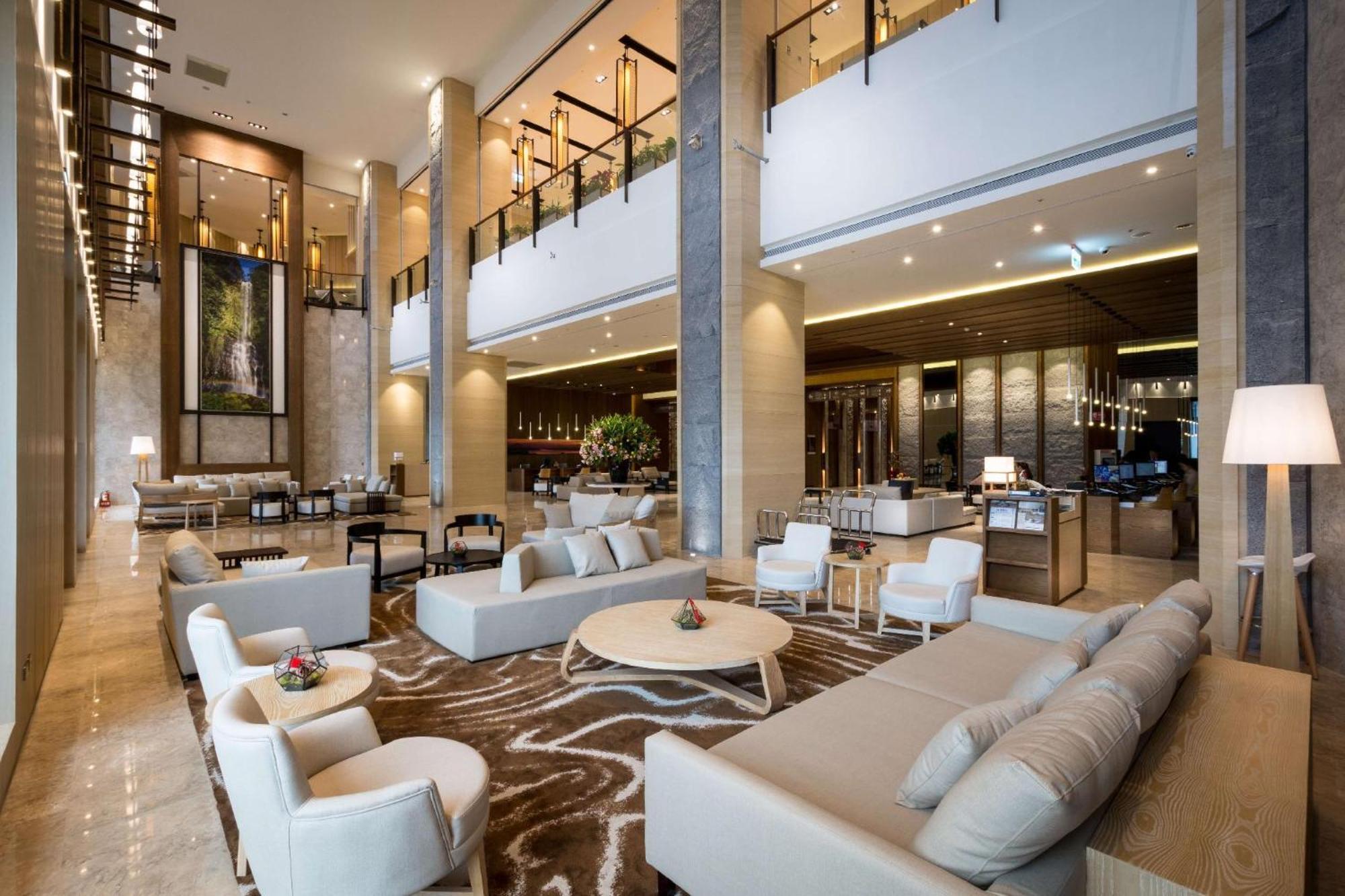 村却国际温泉酒店 罗东镇 外观 照片 The lobby of the hotel